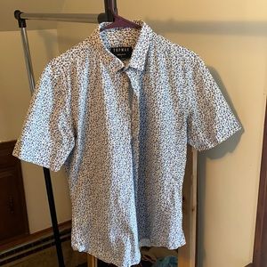 Top man muscle fit button down shirt/ large/ 97% cotton/ white/ multi color
